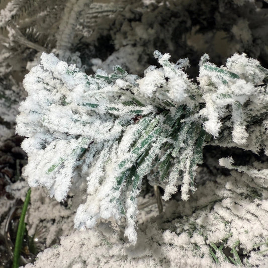 Árbol Nevado 2.40m con doble follaje