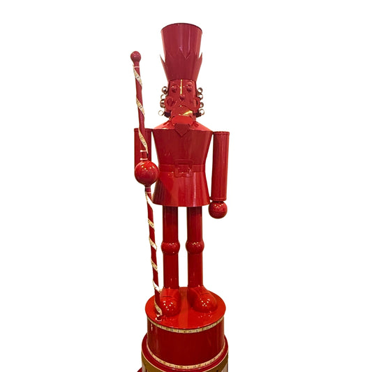 Cascanueces Metálico Rojo con Luz LED – Decoración Navideña